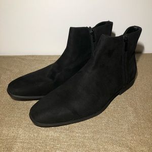 Calvin Klein Chelsea boot black suede. Mens 12